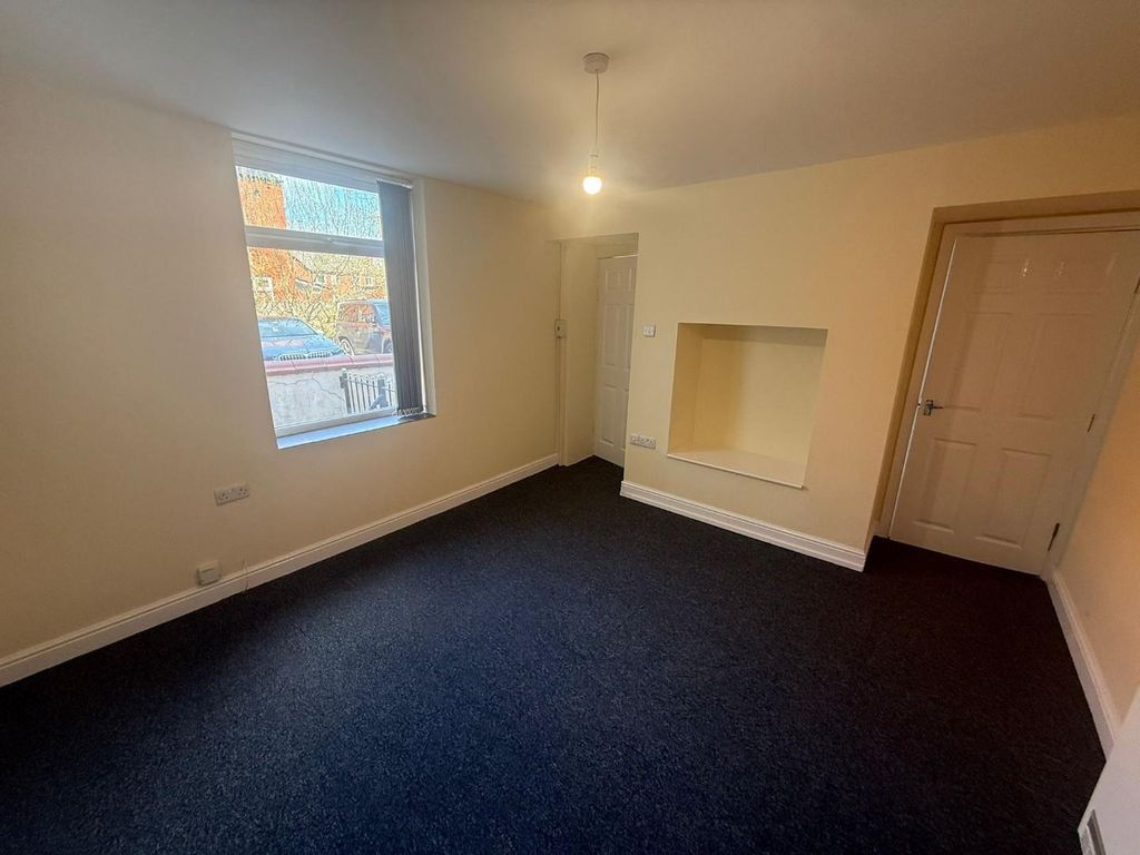 Property photo 2 of 5 Img-20260407-Wa0008.Jpg