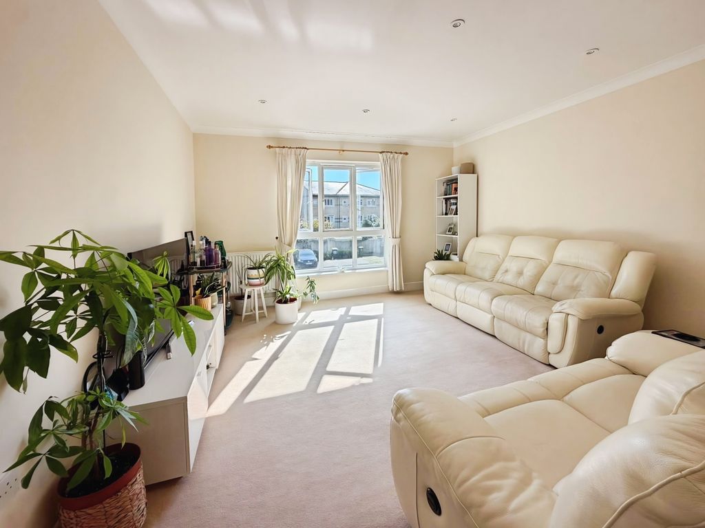 Property photo 2 of 7