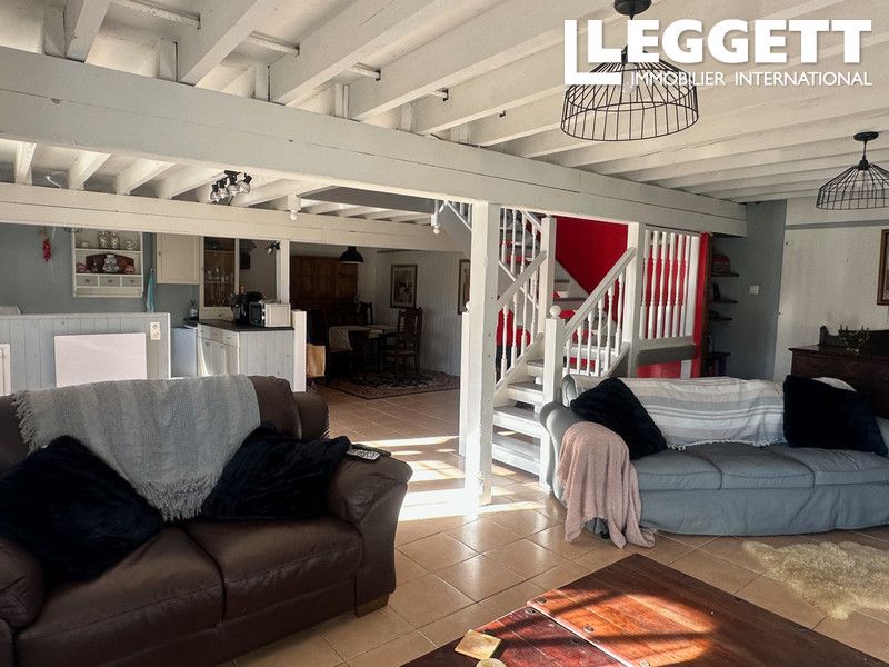 Property photo 3 of 10