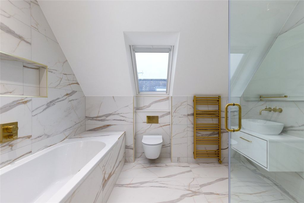 Property photo 3 of 10 Picture No. 01