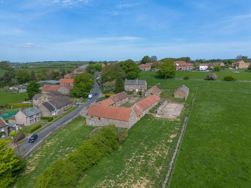 Property photo 2 of 26