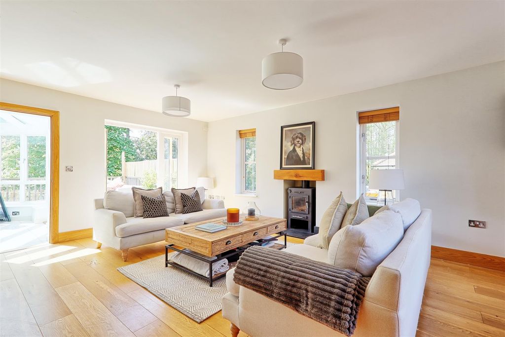 Property photo 2 of 35 Img_6479_80_81_Easyhdr-Interior3.Jpg