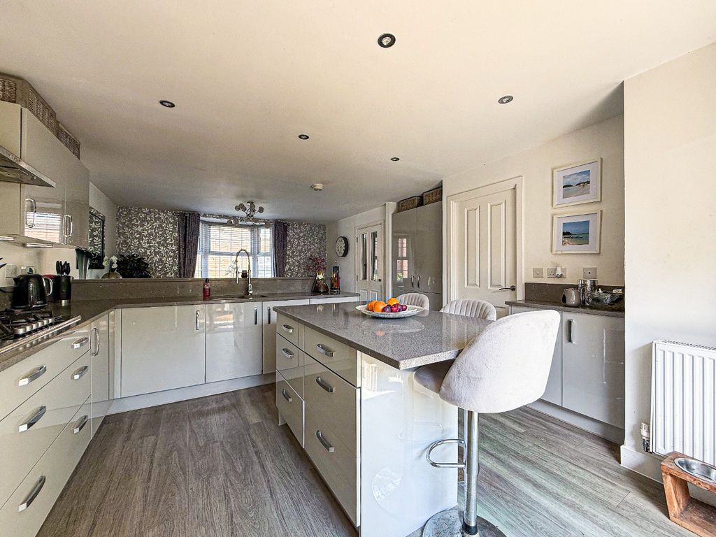 Property photo 3 of 39 4210525