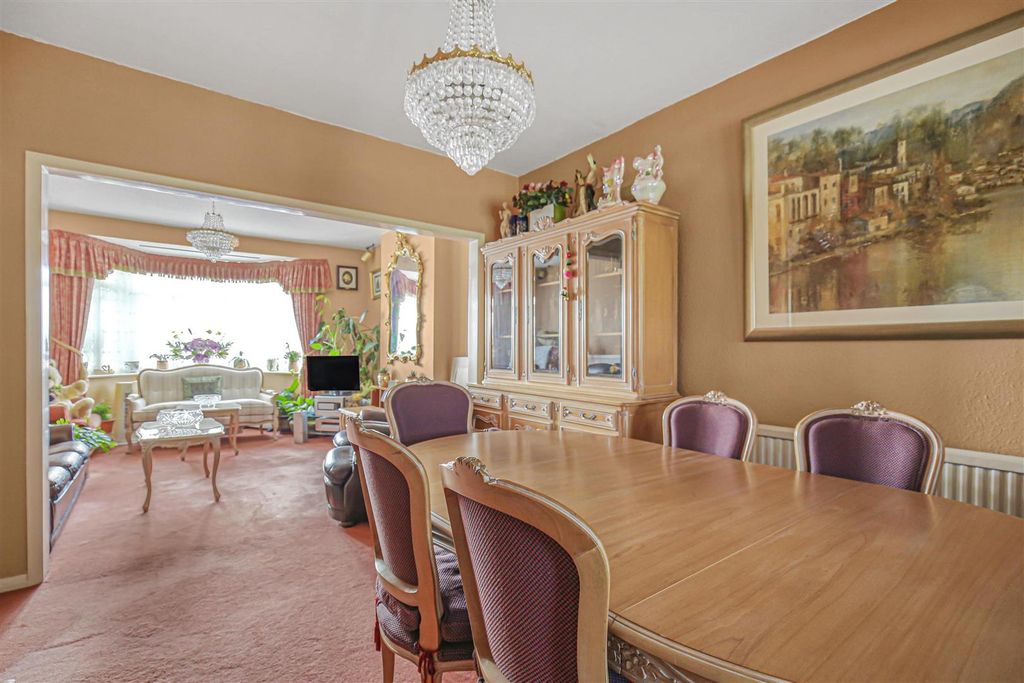 Property photo 2 of 17 Dining Room