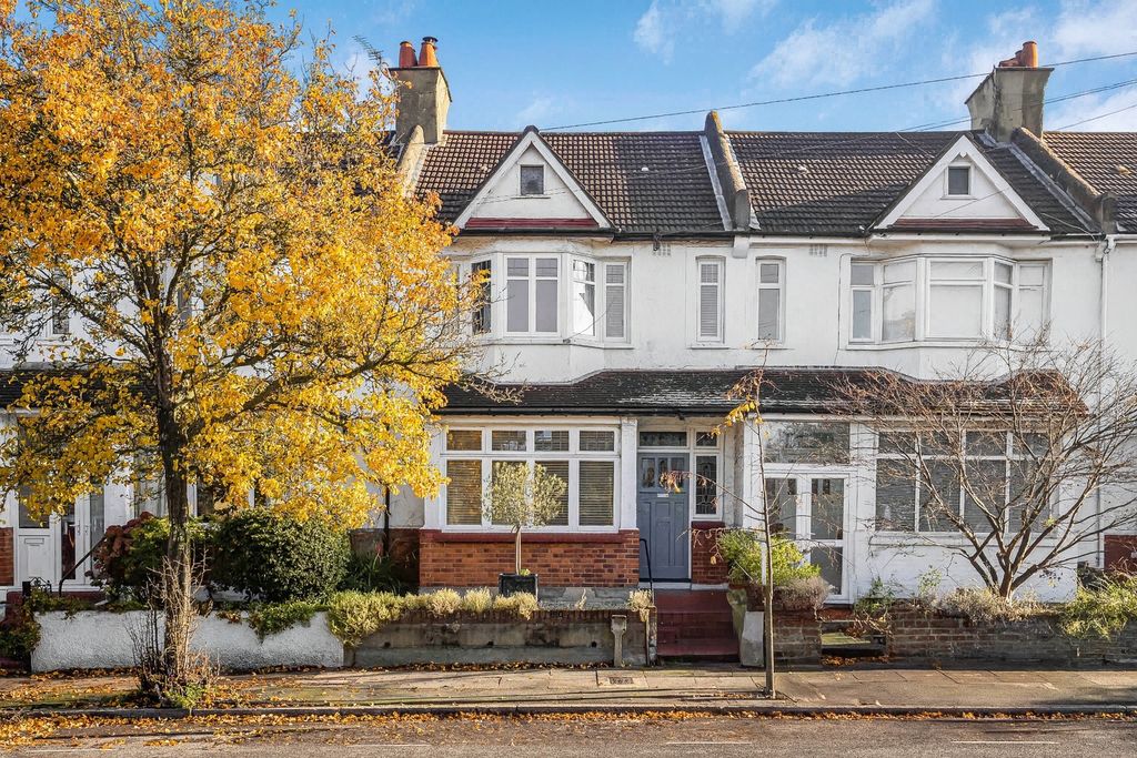 Property photo 1 of 18