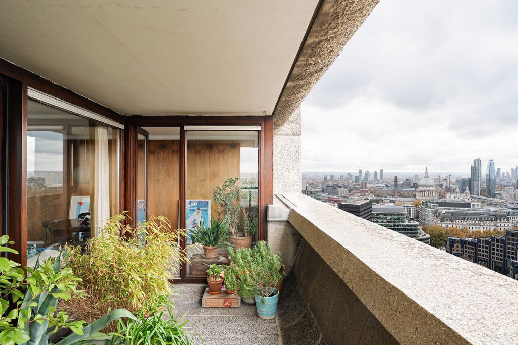 Property photo 3 of 35 319785 - 43.Jpg