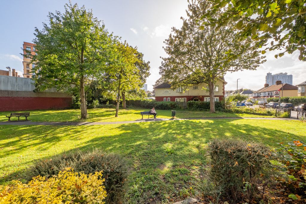 Property photo 3 of 19 Picture No. 04