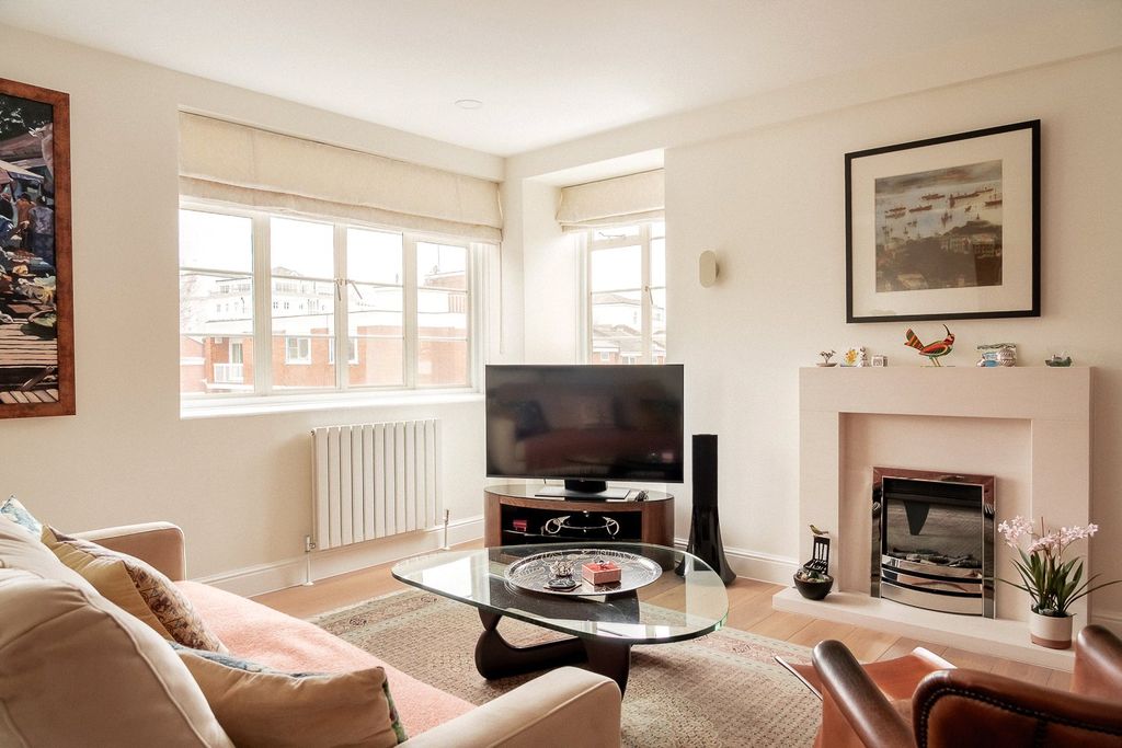 Property photo 2 of 14 Picture 2