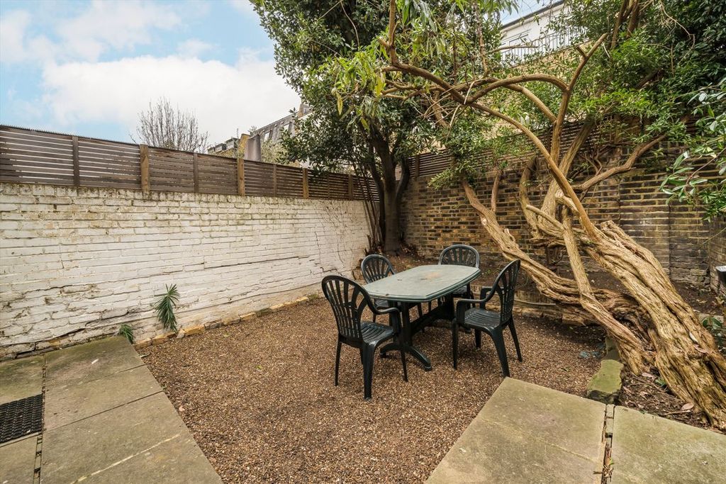 Property photo 3 of 5