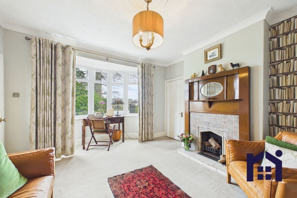 Property photo 2 of 39 Snug