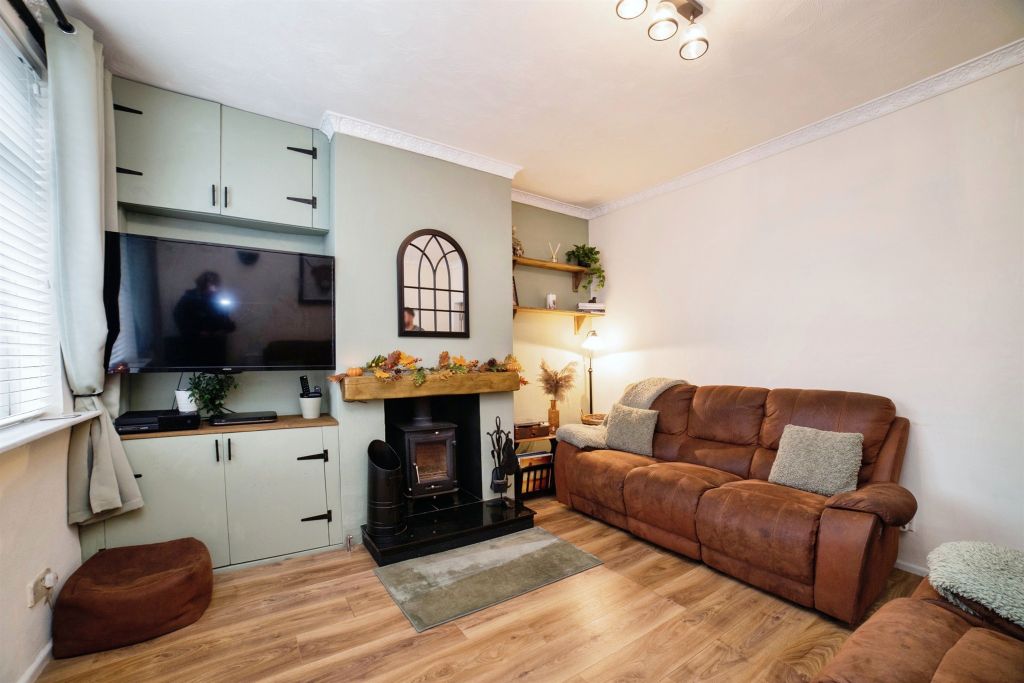 Property photo 3 of 34