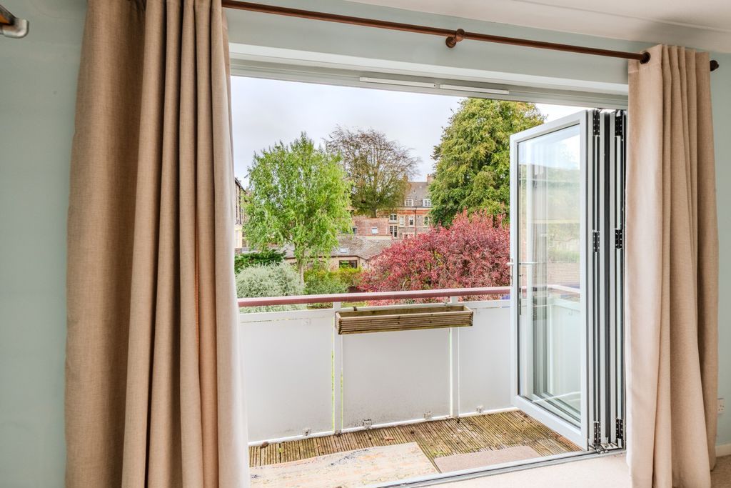 Property photo 3 of 14 Balcony
