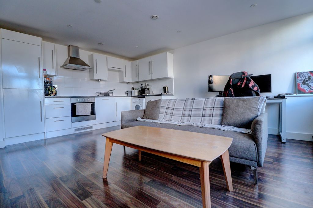 Property photo 3 of 6 Picture No. 09