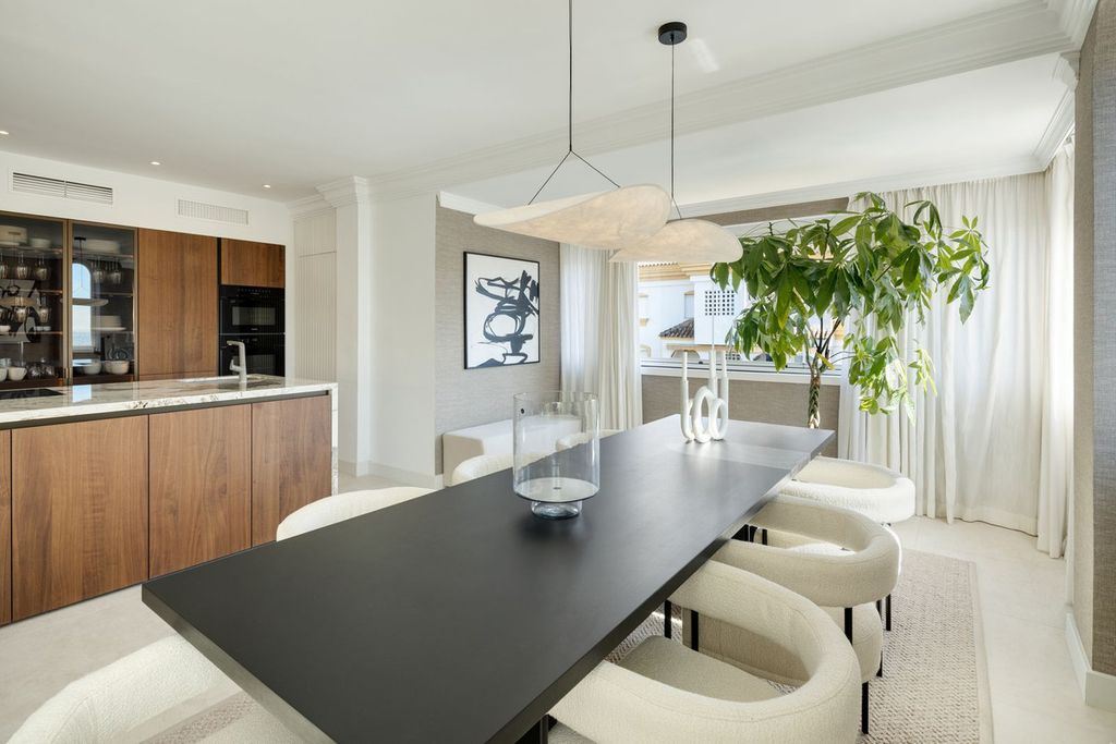 Property photo 3 of 25