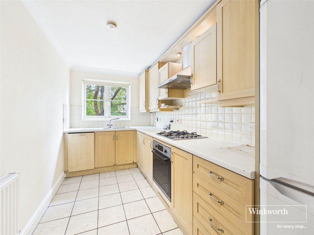 Property photo 3 of 8 Picture No. 36