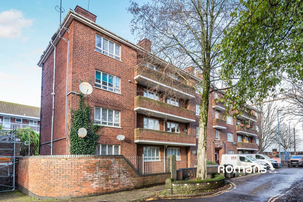 Property photo 1 of 10 Photo