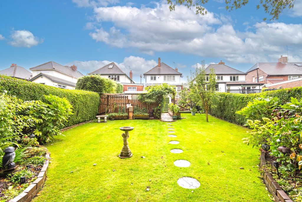 Property photo 2 of 23