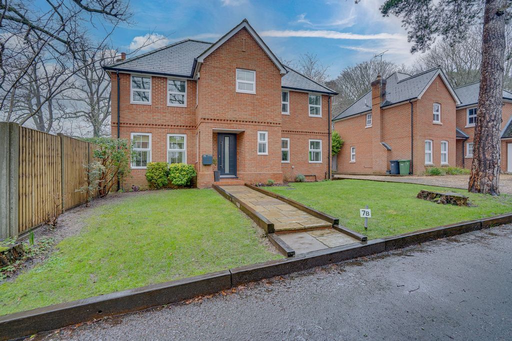 Property photo 1 of 24