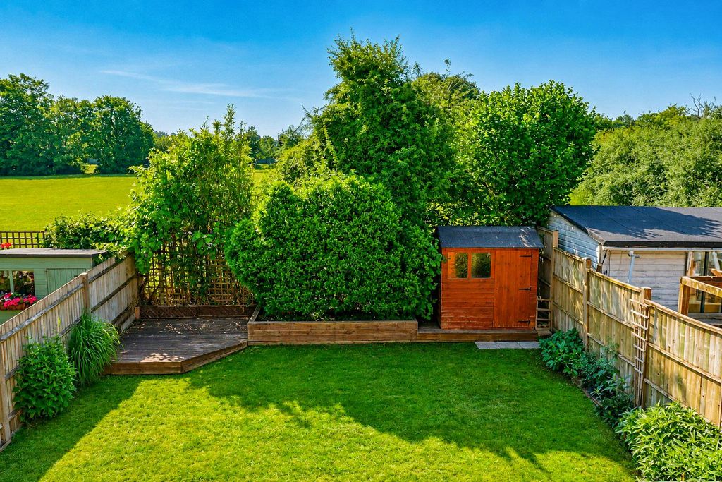 Property photo 2 of 16 Garden