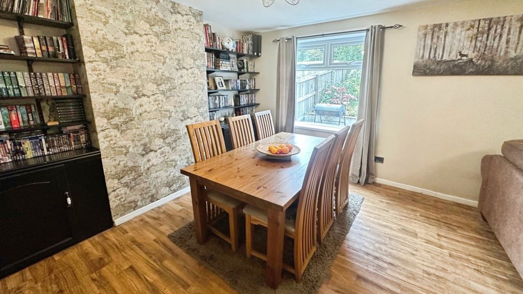 Property photo 3 of 20 Lounge/Diner