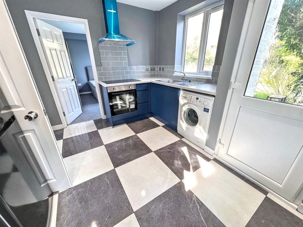 Property photo 2 of 11 c157Cf5153Be42d58E1953cd856E1F55.Jpg