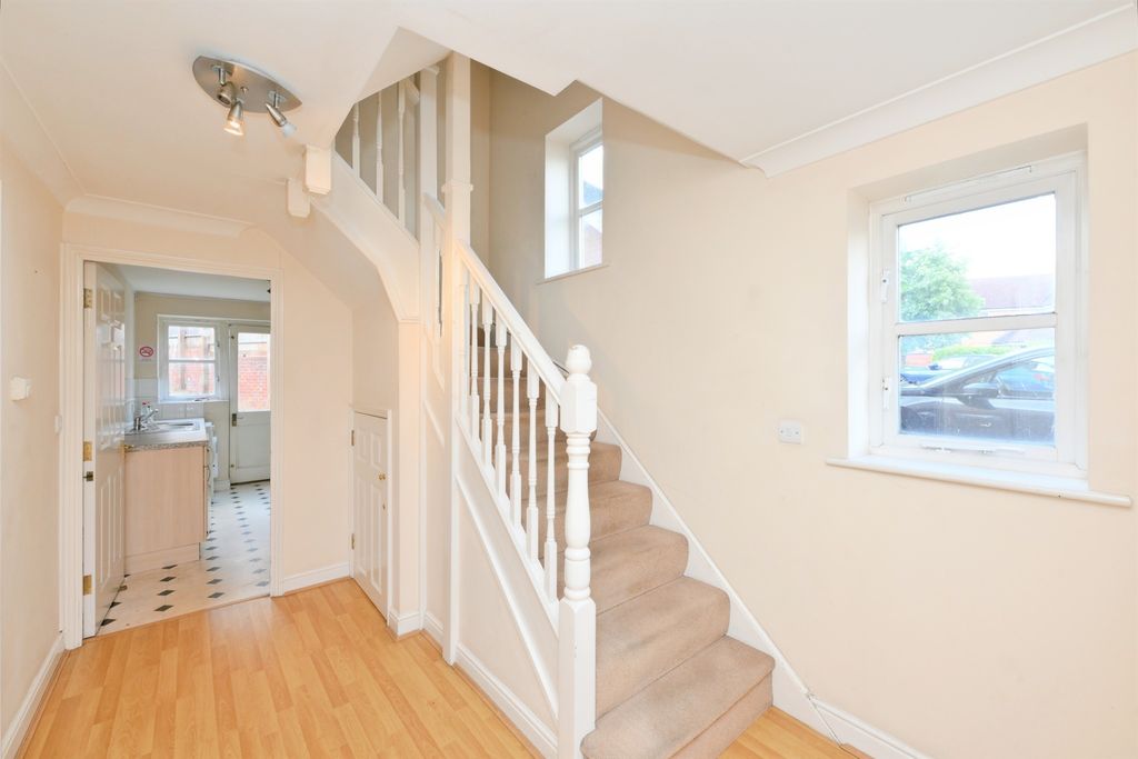 Property photo 3 of 17