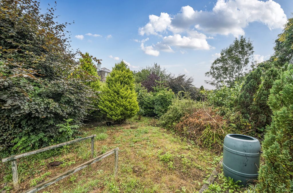 Property photo 3 of 16 1332268-3-6888B93...