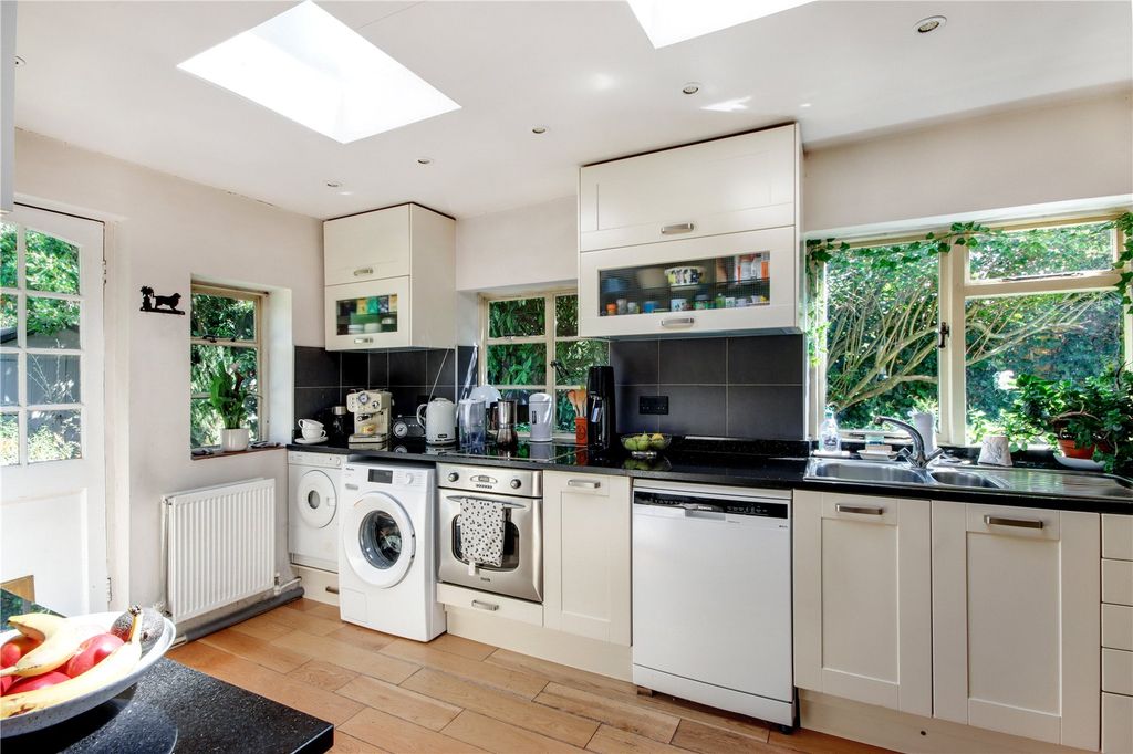 Property photo 2 of 15 Kitchen