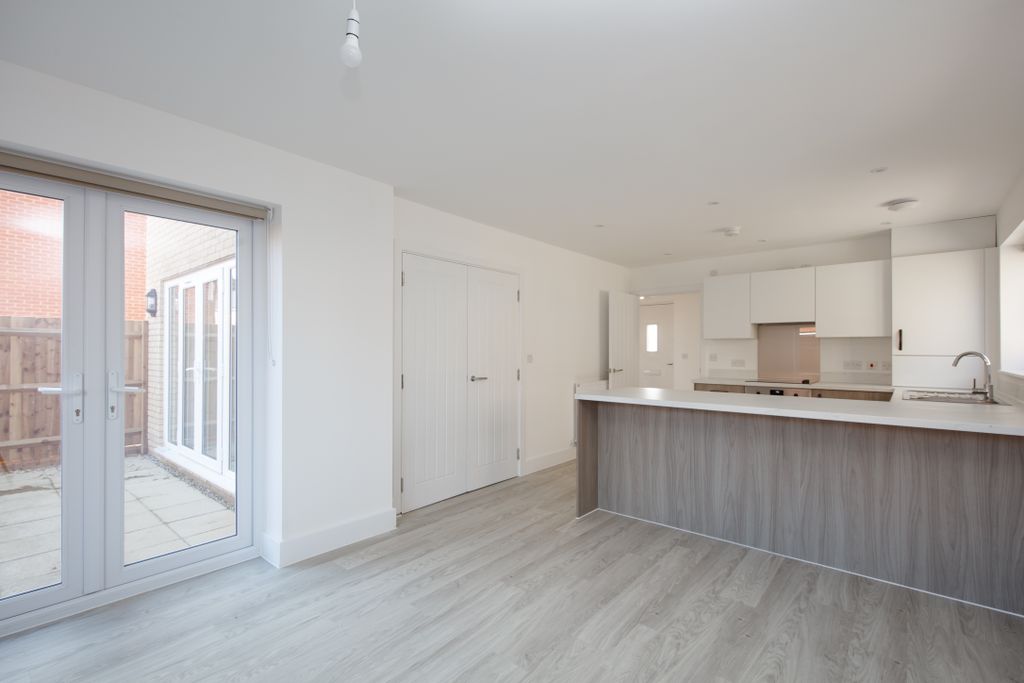 Property photo 1 of 11 Photo