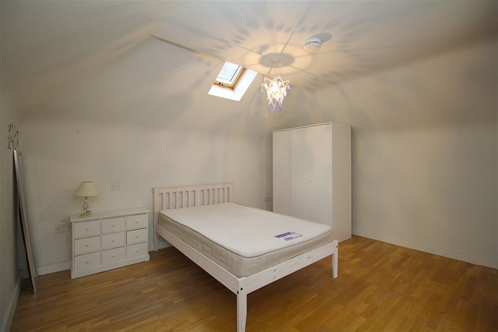 Property photo 1 of 15 (Main)