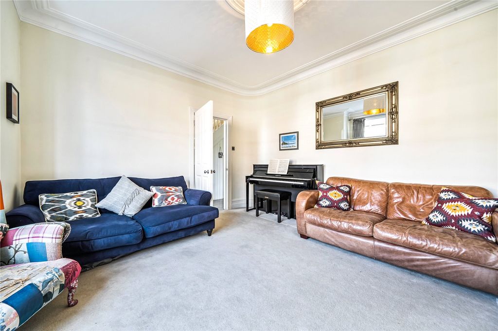 Property photo 3 of 19 Picture No. 28