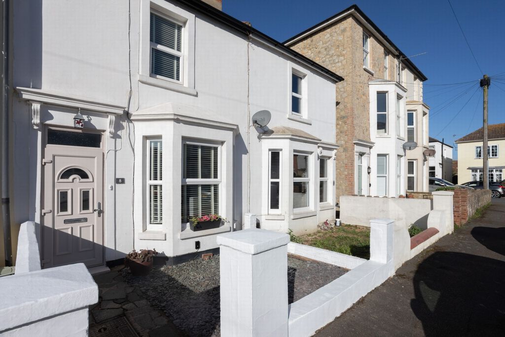 Property photo 1 of 20 Front