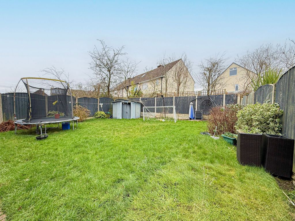 Property photo 3 of 24