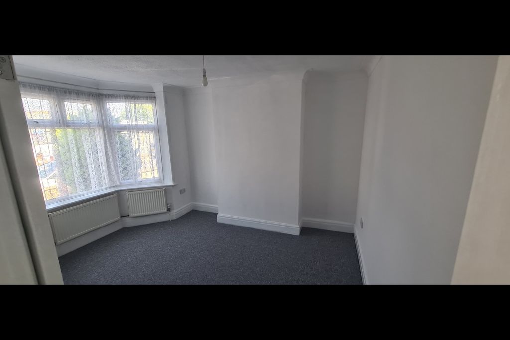 Property photo 2 of 7 Property