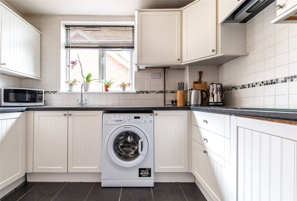 Property photo 3 of 22 Kitchen
