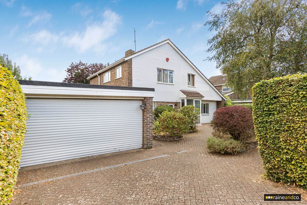 Property photo 1 of 36