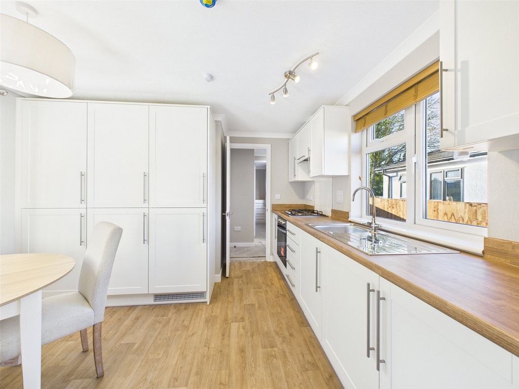 Property photo 3 of 14 Picture No. 16