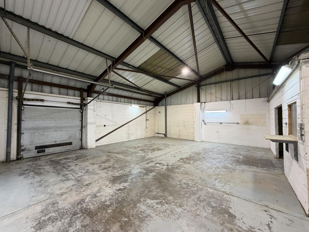 Property photo 3 of 4