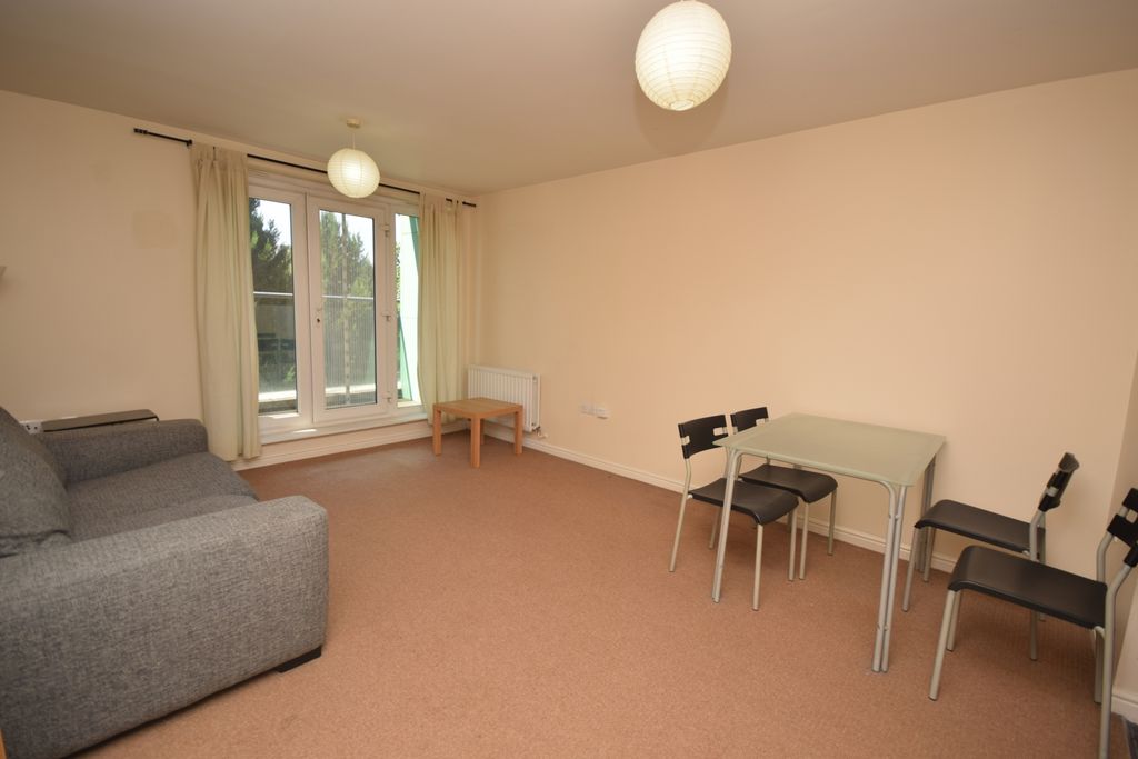 Property photo 3 of 6 Bedroom