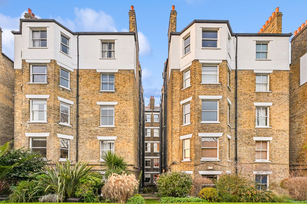 Property photo 2 of 8