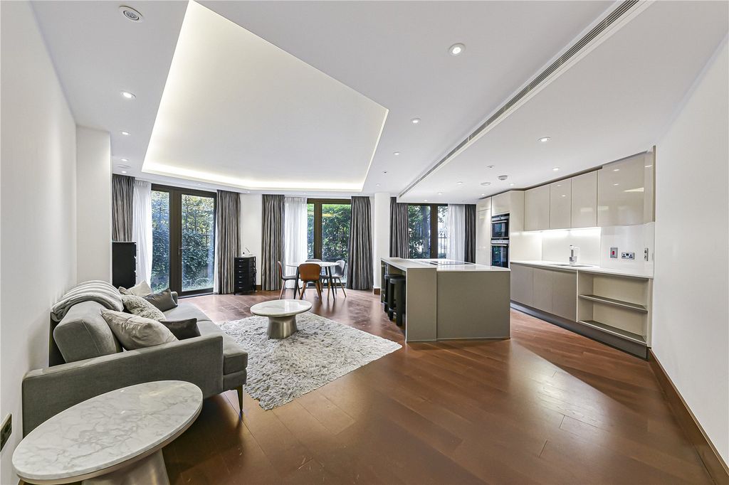 Property photo 2 of 13 Picture No. 15