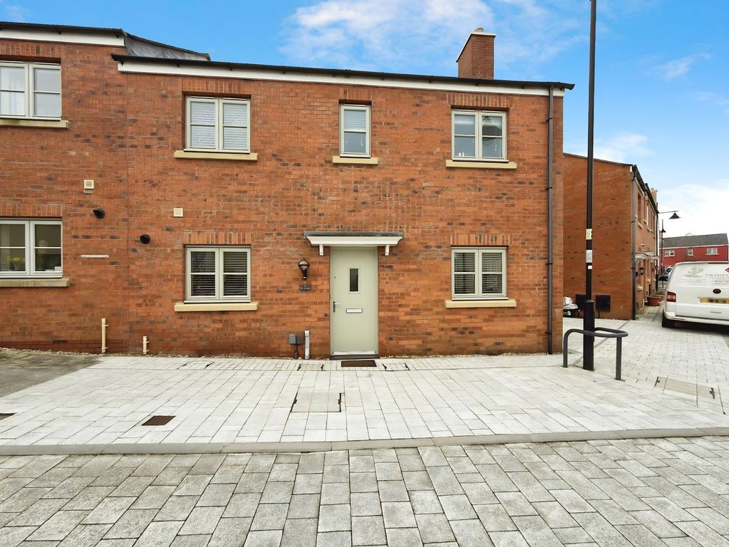 Property photo 1 of 27