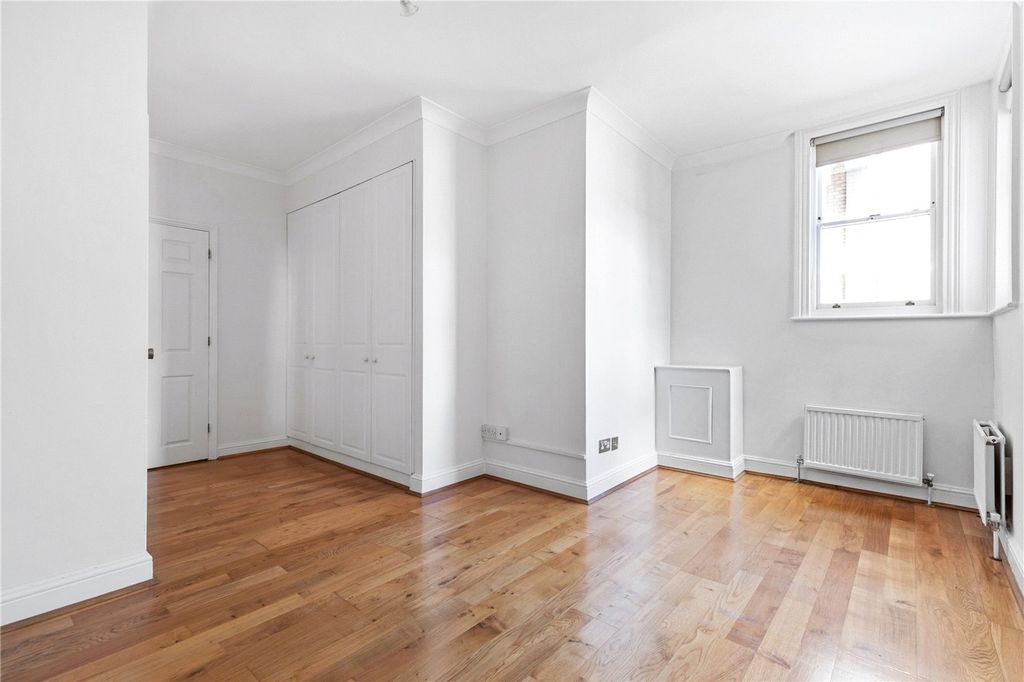 Property photo 2 of 12 Picture No. 24