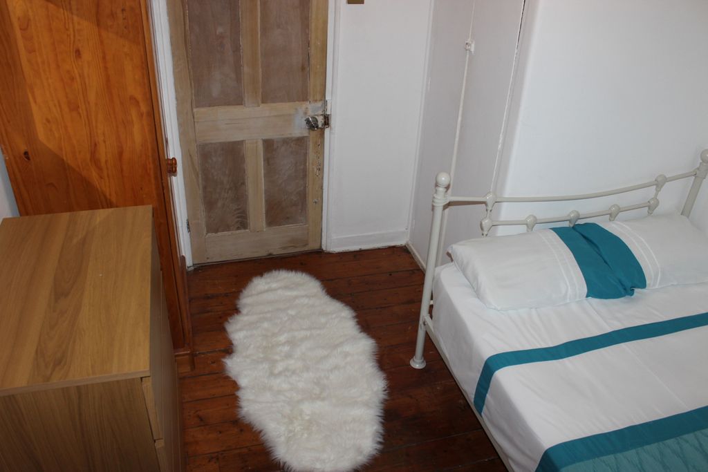 Property photo 3 of 6 Gallery