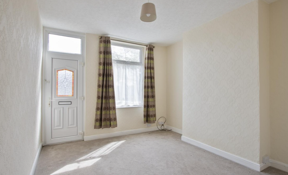 Property photo 3 of 8 Photo 2