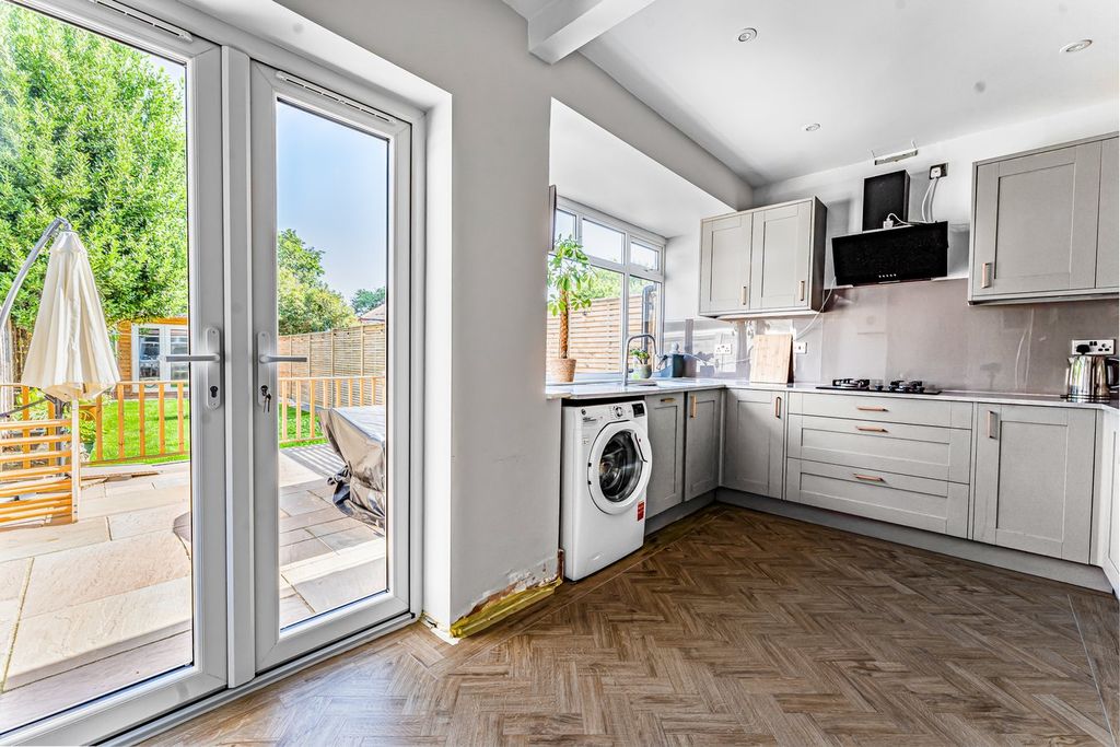 Property photo 3 of 15