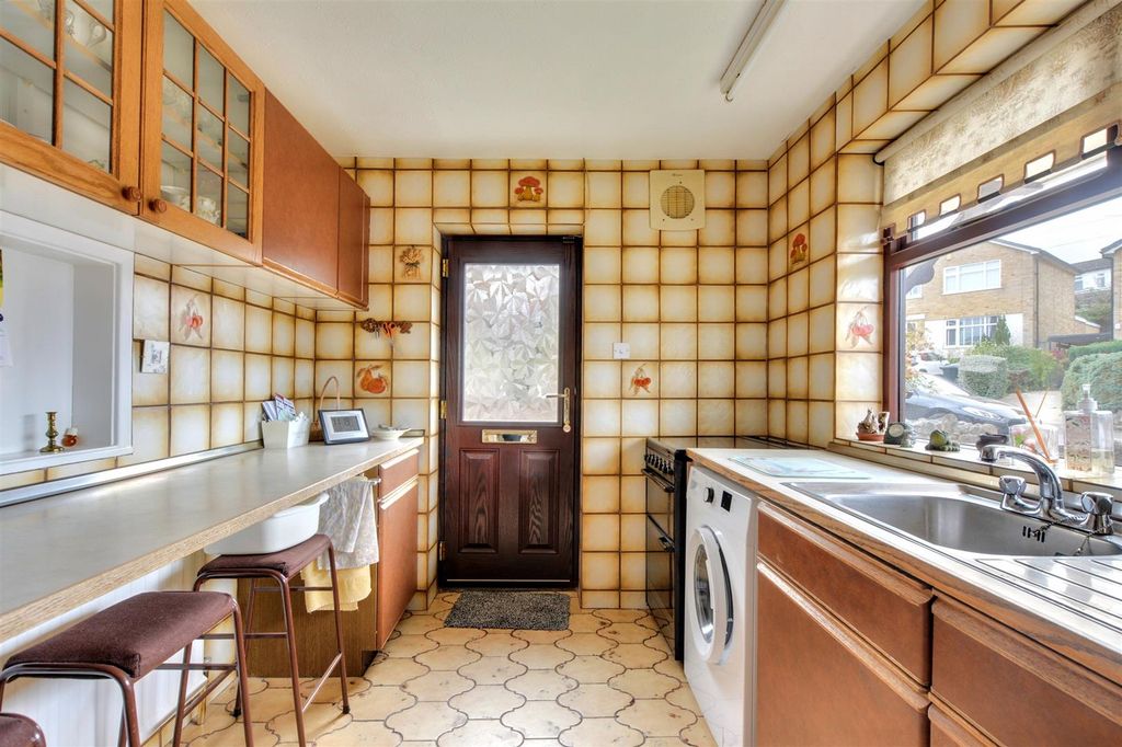 Property photo 2 of 24 Kitchen (1).Jpeg