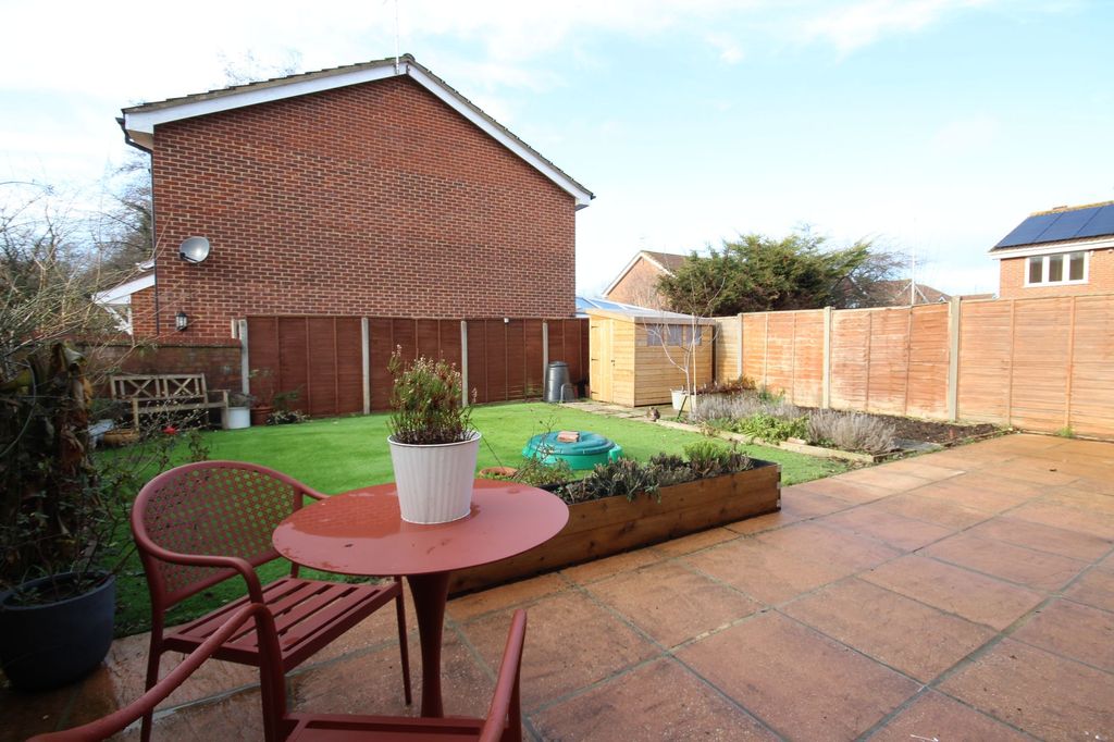 Property photo 3 of 13 Garden