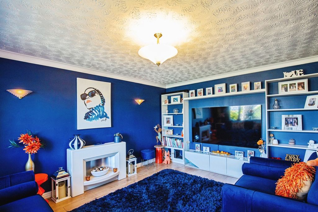 Property photo 3 of 19 Pbox-Img.Jpg