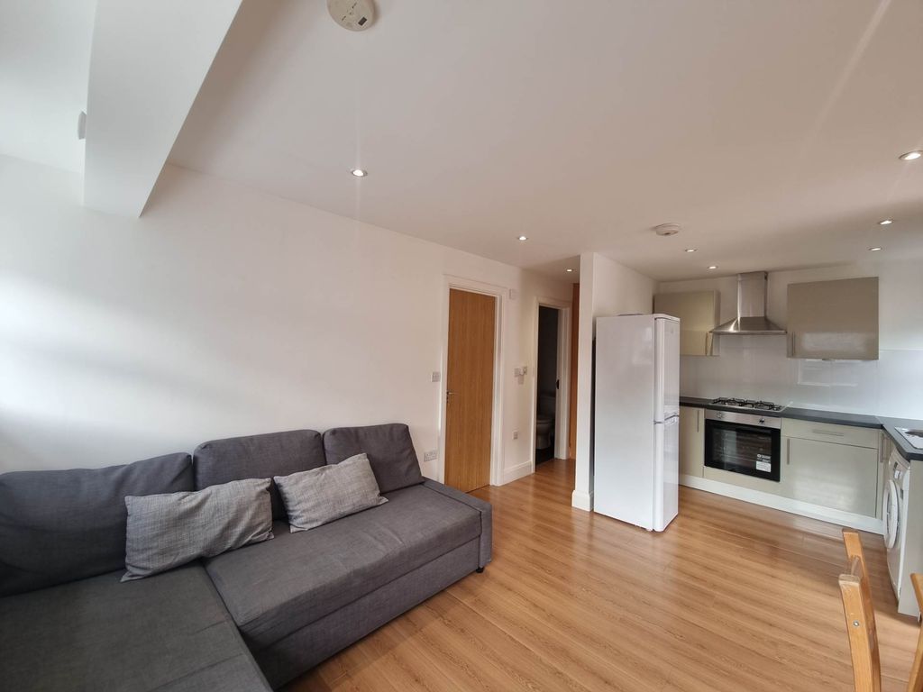 Property photo 1 of 8
